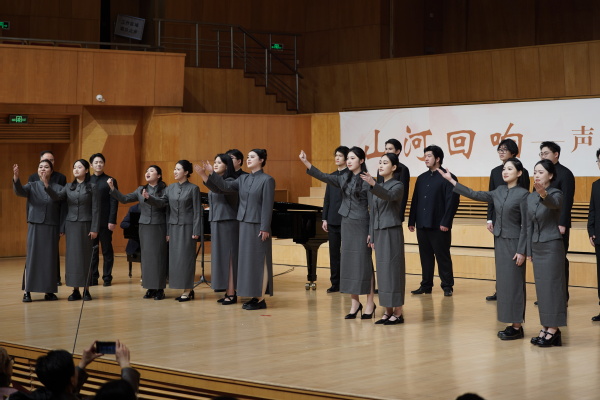 4《毛主席的话儿记心上》(女声小合唱).jpeg