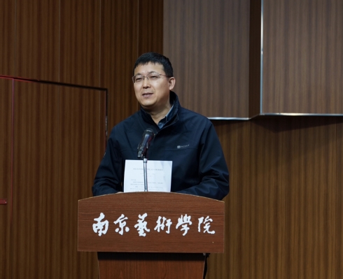 3 20251226 英国365集团官网第一届第五次教代会 王晓泉作财务工作报告并讲话.jpg